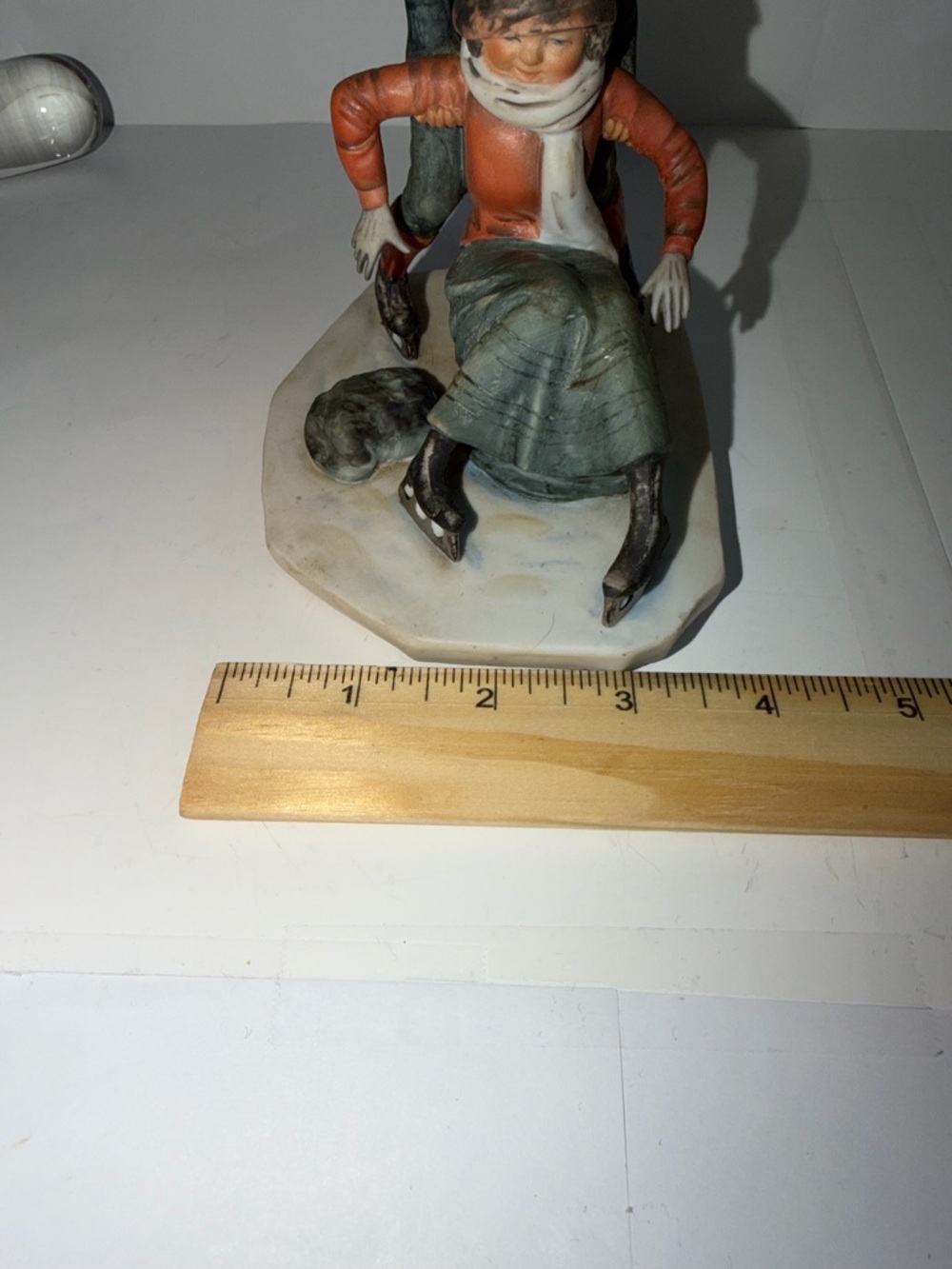 Vintage 1974 Gorham Norman Rockwell "Skating" Figurine – Saturday Evening Post - Picture 6 of 10